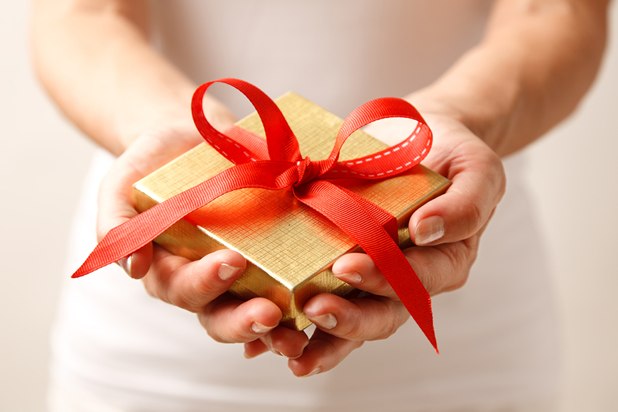 Strengthen Year-End Giving With These Marketing Essentials Strengthen Year-End Giving With These Marketing Essentials